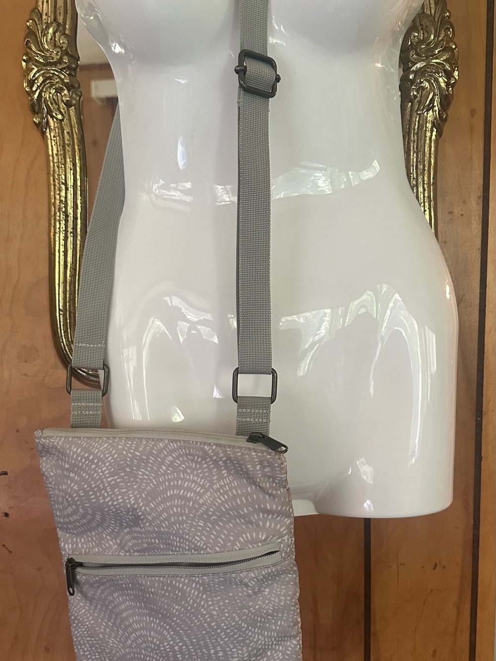 Eddie Bauer Light Gray Crossbody Shoulder Bag with Subtle Pattern